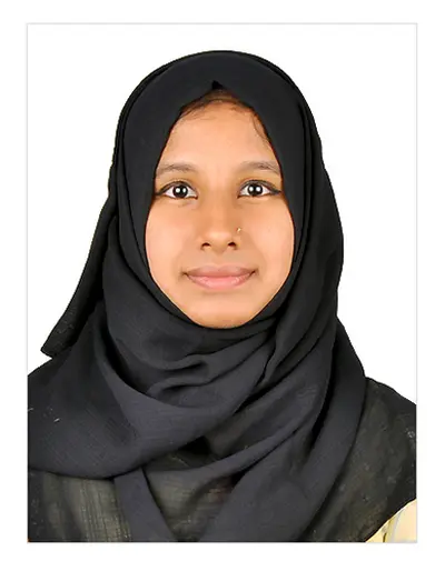 Yazeena Pharveen M